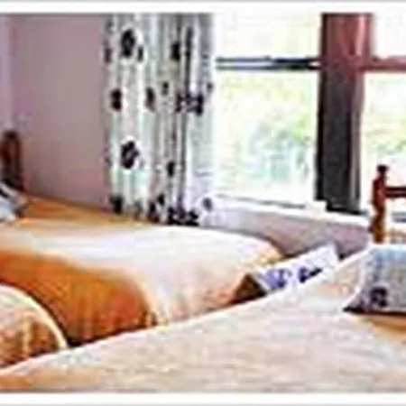 Clinton's Woodview Panzió 5*
